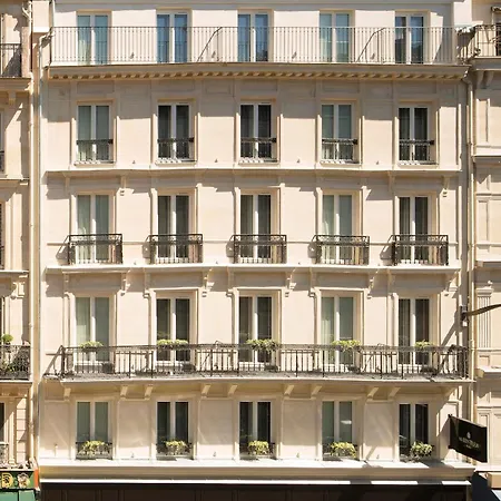 Whistler - Gare Du Nord Hotel