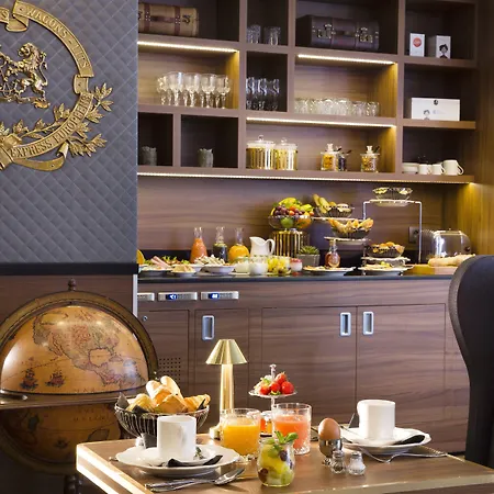 Whistler - Gare Du Nord Hotel