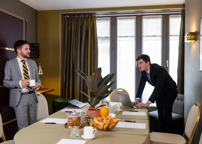 Hotel Whistler Paris