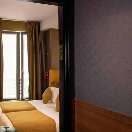 Whistler - Gare Du Nord Hotel 4*
